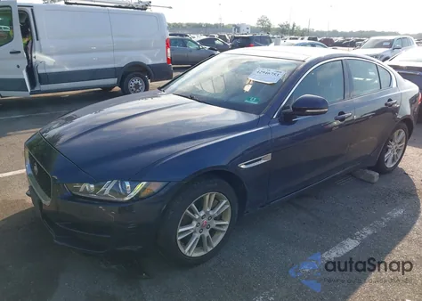 2018 Jaguar Xe 25T Premium z USA, uszkodzony, nr VIN SAJAJ4FX7JCP20474
